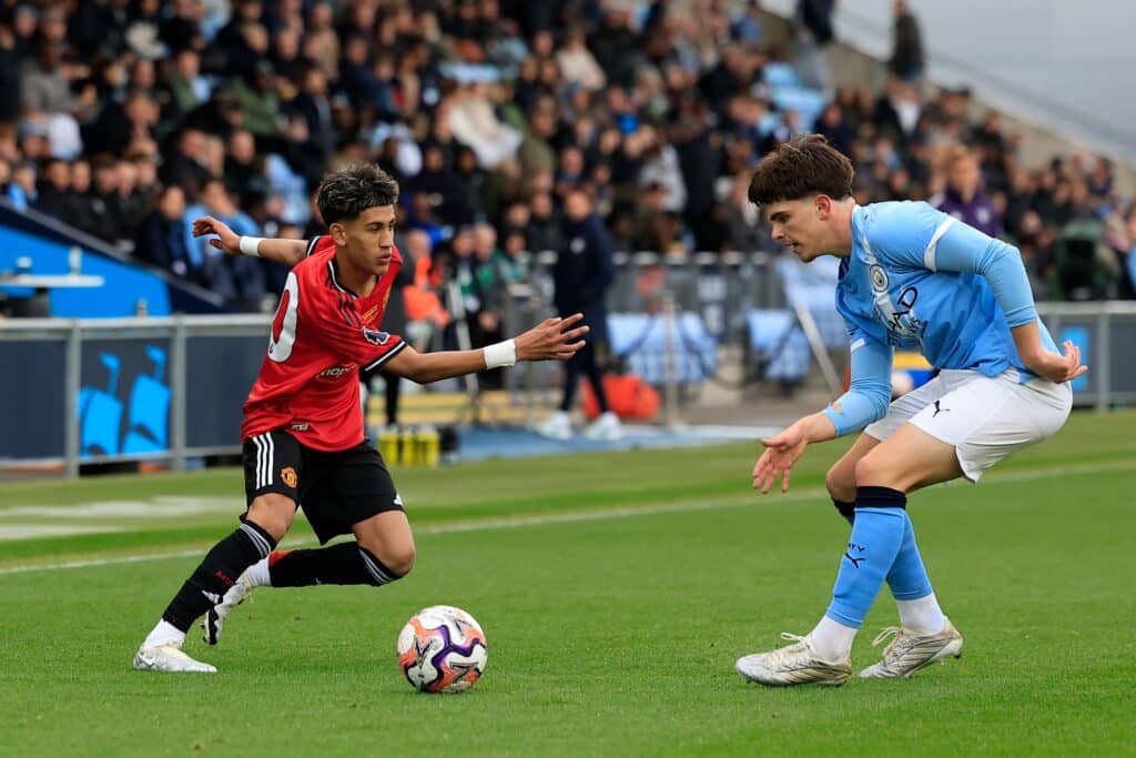 Manchester United -legenda esitti rajun ennustuksen Michael Carrickista - potkut ovat enää vain ajan kysymys JJ Gabriel (vas.), Manchester United U18 vs Manchester City U18