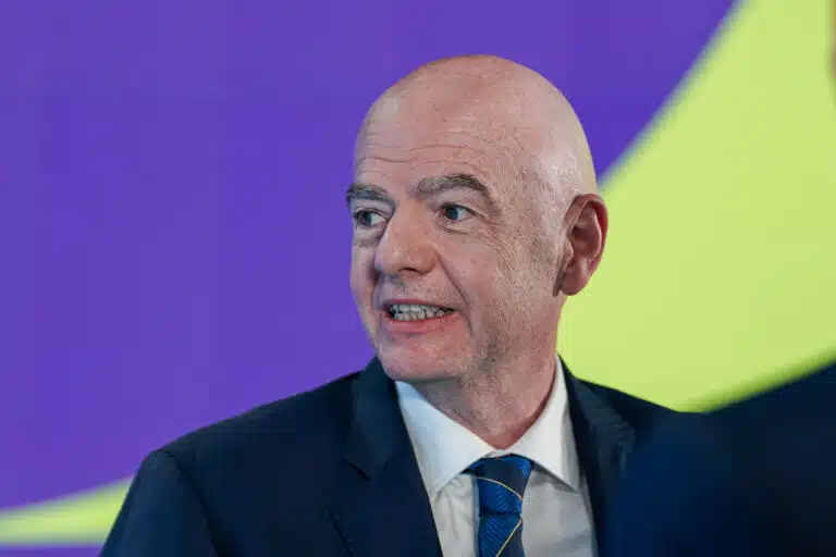 Rasismikohu varjosti Turun derbyä – nyt FIFA:n Gianni Infantino reagoi