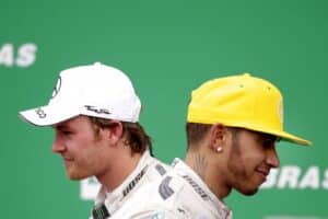 Nico Rosberg kertoi, mitä Mercedes harkitsi vuoden 2016 kohukolarin jälkeen – ”Se ei koskaan tullut tietoomme”