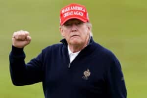 Donald Trump rehenteli golf-taidoillaan – kirja paljasti karun lempinimen