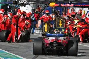 Ferrari aikoo iskeä kotiradallaan – Lewis Hamiltonin mestaruussaumoille hyviä uutisia