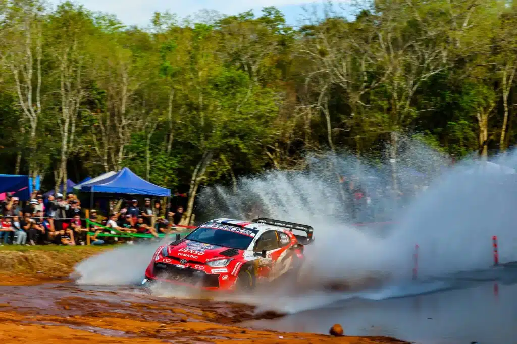 EK13: Sébastien Ogier jatkoi valitusvirttään, Sami Pajarilla kuumottava tilanne EK13: Sébastien Ogier jatkoi valitusvirttään, Sami Pajarilla kuumottava tilanne