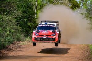 EK7: Nyt putosi MM-sarjan johtaja pelistä – Sami Pajari johtaa Paraguayn MM-rallia