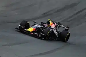 F1-kuljettajalta suora tunnustus tulevaisuudestaan - kolme kuljettajaa taistelee kahdesta paikasta F1-kuljettajalta suora tunnustus tulevaisuudestaan – kolme kuljettajaa taistelee kahdesta paikasta