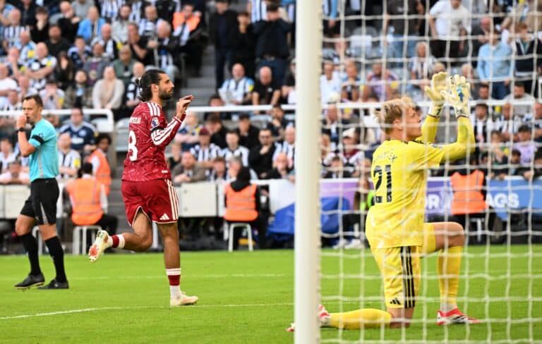 Liverpool nousi viimeisillä sekunneilla tasoihin