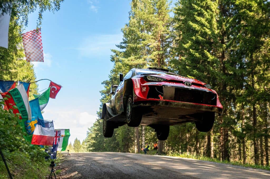 Sebastien Ogier avasi vointiaan – ”Olemme yhtenä kappaleena” Sebastien Ogier avasi vointiaan – ”Olemme yhtenä kappaleena”