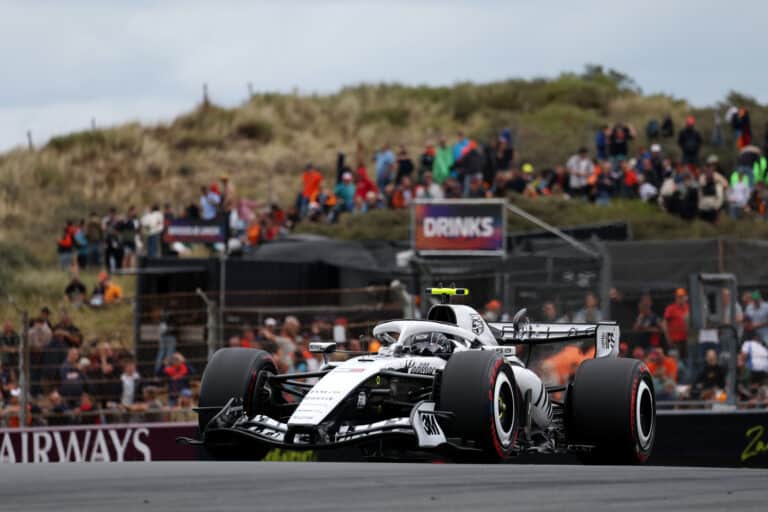 Valtteri Bottas jätti tallikaverinsa taakseen