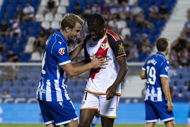 La Liga pyörähti käyntiin – Huuhkaja-toppari avauskokoonpanossa