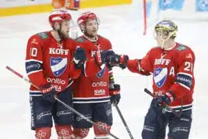 Iiro Pakarinen Atleetille: Jori Lehterän lähdöllä yllättävä vaikutus HIFK:hon HIFK:n Kristian Vesalainen, Iiro Pakarinen sekä Jori Lehterä