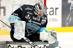 UC: Patrik Bartošák lähtökuopissa Pelicansista? Esko Seppänen kuullut ”erikoisia stooreja” Pelicansin Patrik Bartosak
