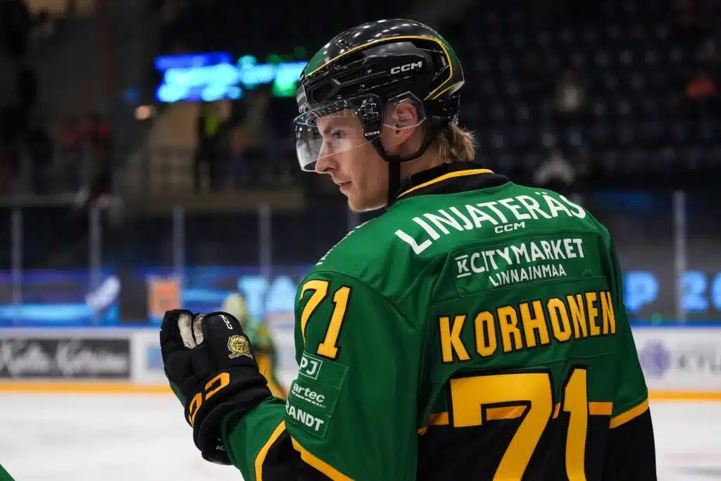 SM-liigatähti teki rohkean liikkeen - nyt hän vietti historiallista tehoiltaa Benjamin Korhonen, Ilves