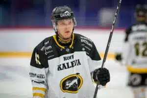 Kärpät tiedotti huonoista uutisista – tähti viikkoja sivussa Kalle Loponen