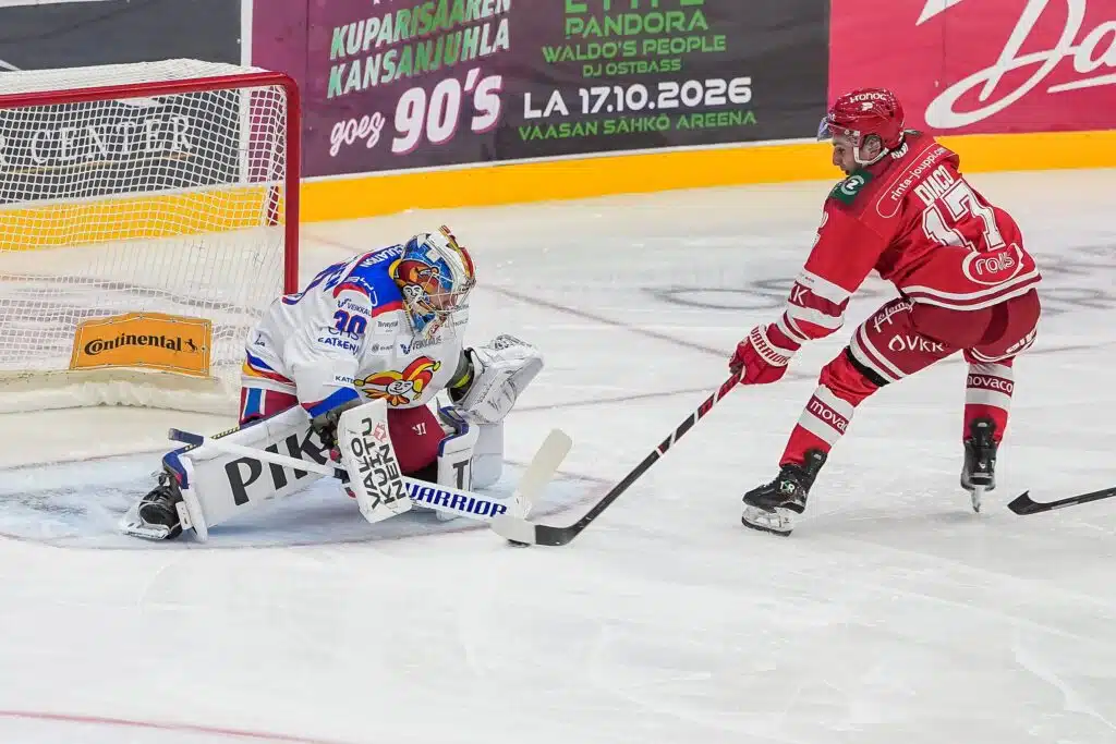 Jokerit sai kuunnella Salkkareiden tunnaria - yksi mies oli narripaidoille ihan liikaa Jokerit sai kuunnella Salkkareiden tunnaria – yksi mies oli narripaidoille ihan liikaa