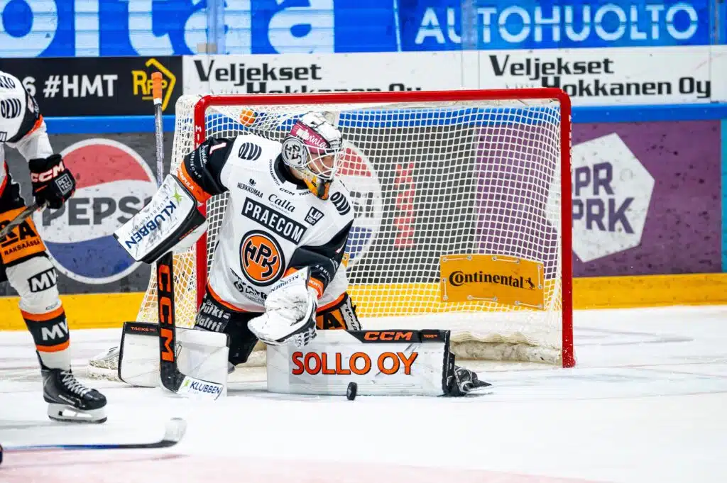Ismo Lehkonen epäili SM-liigatähden kykyjä - joutui nyt pyörtämään puheensa Kim Saarinen, HPK