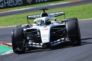 Valtteri Bottas romahti dramaattisessa F1-kisassa – umpisurkea kisa taas menossa