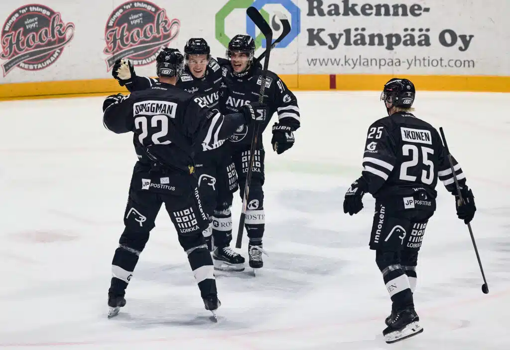 Liigassa täystyrmäys: Alkukauden supertähti väläytti virettään TPS juhlii maalia kaudella 2026-27
