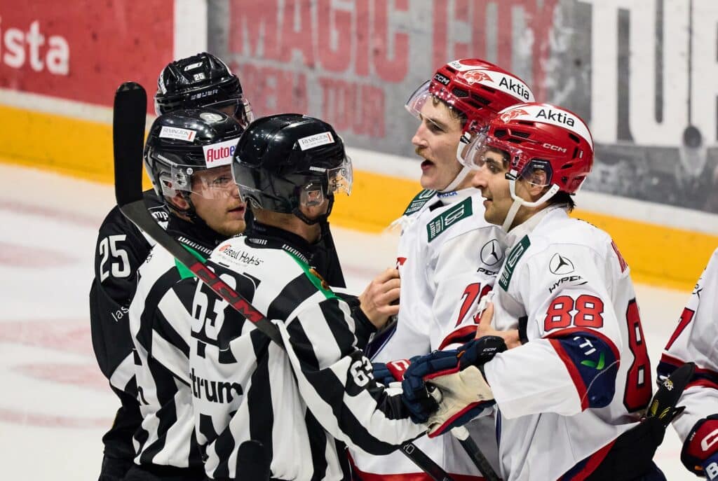 HIFK:ta nöyryytettiin Turussa - lopussa tapeltiin HIFK:n Niko Huuhtasella ja Eetu Liukkaalla oli asiaa tuomareille Turussa syyskuussa 2026