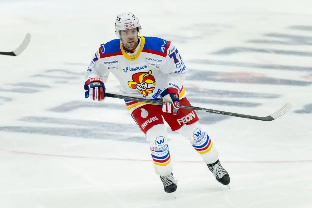 Jokereiden tähtipelaajasta kuultiin ihan karmeita uutisia - nyt puhutaan jopa kahdesta kuukaudesta Teemu Turunen, Jokerit