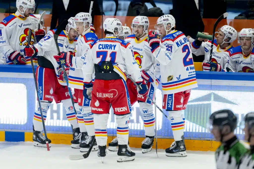 Tomek Valtoselta vahva reagointi - koko jokeripakka uusiksi Jokerit