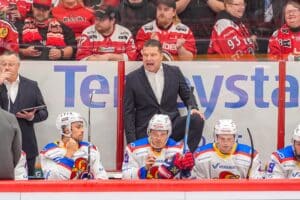 Jokereiden kannattajat vaativat Tomek Valtoselle potkuja – Tony Salmelaiselta varoituksen sanoja
