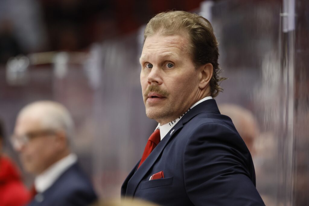 HIFK ja Jokerit kyntävät pahasti – Jari Porttila arvioi jo mahdollisia valmentajapotkuja HIFK:n päävalmentaja Olli Jokinen