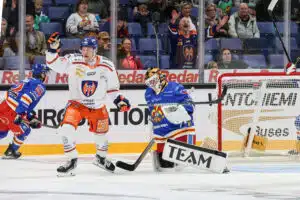 Tappara murskasi Jokerit vieraissa 6-0 – Tomek Valtonen löysi positiivista Jokerit -Tappara Tomi Karhunen