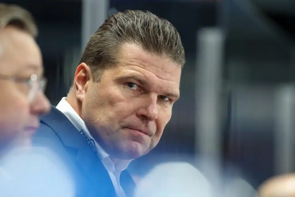 Jokerit ei edes voi antaa Tomek Valtoselle potkuja - THF:ssä synkkää puhetta Jokereiden päävalmentaja Tomek Valtonen