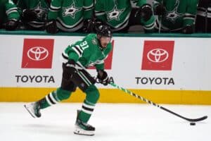 NHL-konkarin 78,8 miljoonan dollarin sopimus tulee päätökseen – nyt saatiin tärkeä merkki tulevasta