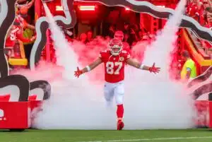 Taylor Swift sai Travis Kelcen jatkamaan NFL:ssä – yksi asia yhteisessä arjessa nousi ratkaisevaksi Kansas City Chiefsin Travis Kelce