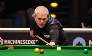 31 vuotta ammattilaisena – snookertähti menetti pelipaikkansa ja antoi itsestään rajun arvion Snookertähti Robert Milkins