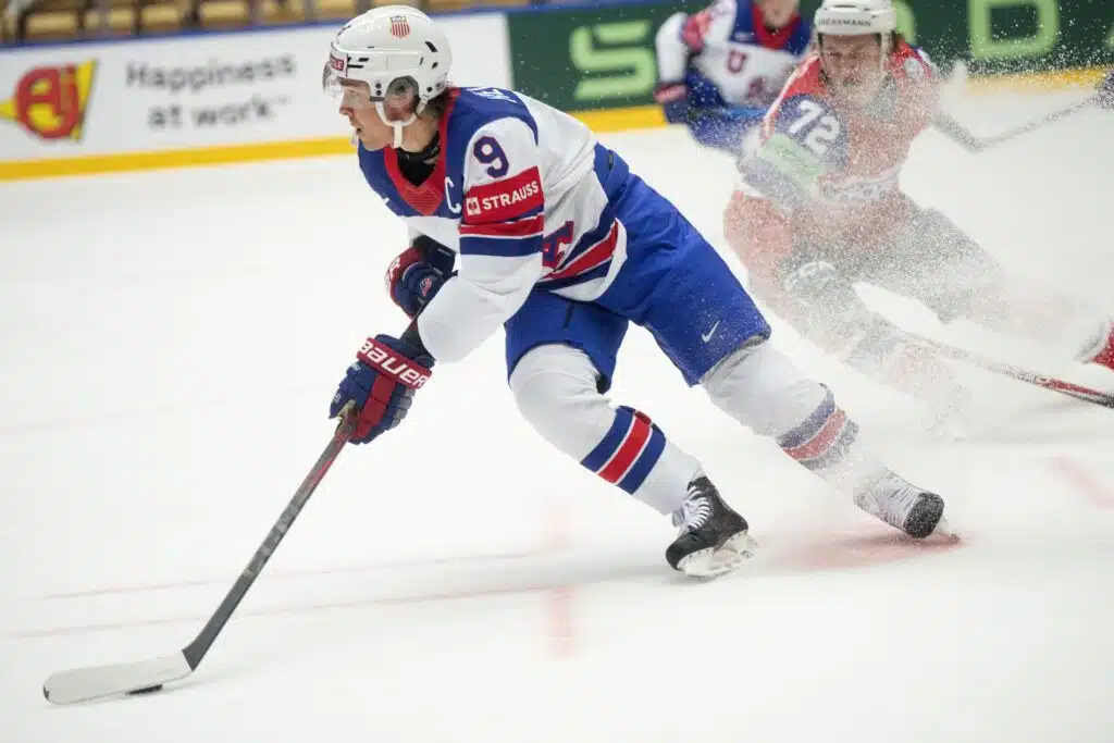 USA:n NHL-tähden valtakaudelle ennustetaan loppua - nuorelta lupaukselta odotetaan 80 pisteen kautta Clayton Keller USA:n paidassa MM-kisoissa