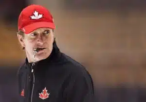 NHL-legendalta vuodatus Edmonton Oilersin kohuvalinnasta - "Olen järkyttynyt" Mike Babcock on valmentanut Kanadaa ja Toronto Maple Leafsia