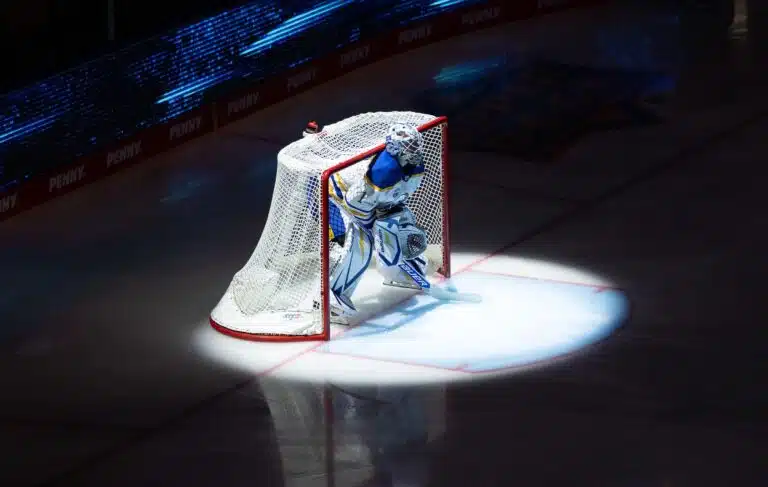 Ukko-Pekka Luukkonen, Buffalo Sabres