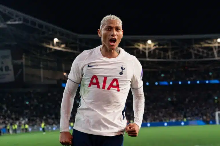 Brassitähti haluaa jättää Tottenhamin – siirto Mohamed Salahin rinnalle lähellä