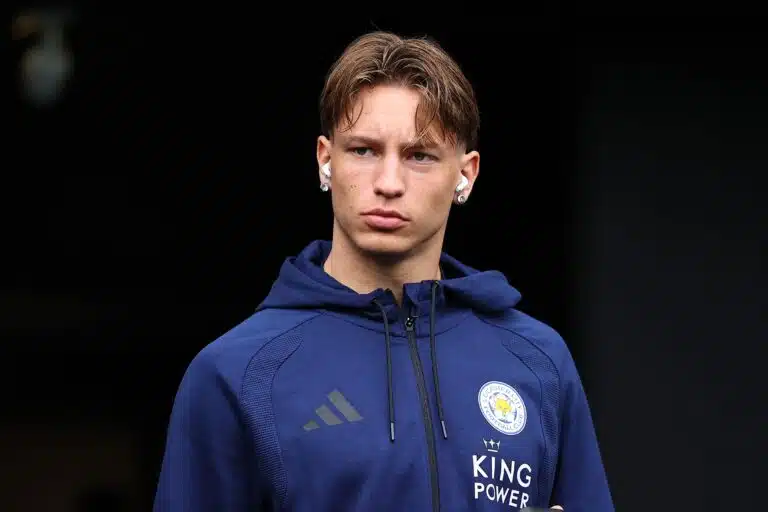 Ilari Kangasniemi lähti Leicesteriin – seura on nyt täydessä kriisissä
