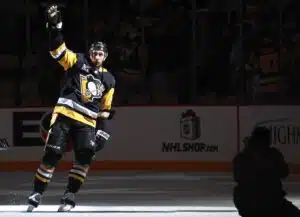 NHL-konkari lähti Venäjälle - nyt tuli pysäyttävä uutinen Kevin Hayes Pittsburgh Penguinsin paidassa