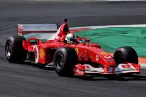 Sebastian Vettel Schumacherin Ferrarissa Monzassa syksyllä 2026