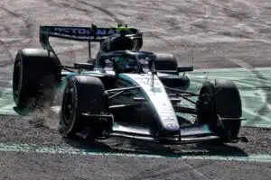 Kimi Antonelli teki uskomattoman F1-sensaation - supertähti päätti 60 vuotta jatkuneen odotuksen Kimi Antonelli teki uskomattoman F1-sensaation – supertähti päätti 60 vuotta jatkuneen odotuksen