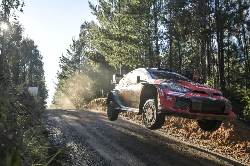 EK12: Rallin MM-taistelu heräsi eloon - Sami Pajarilta karu lausunto Toyotan Elfyn Evans Chilen MM-rallissa 2026
