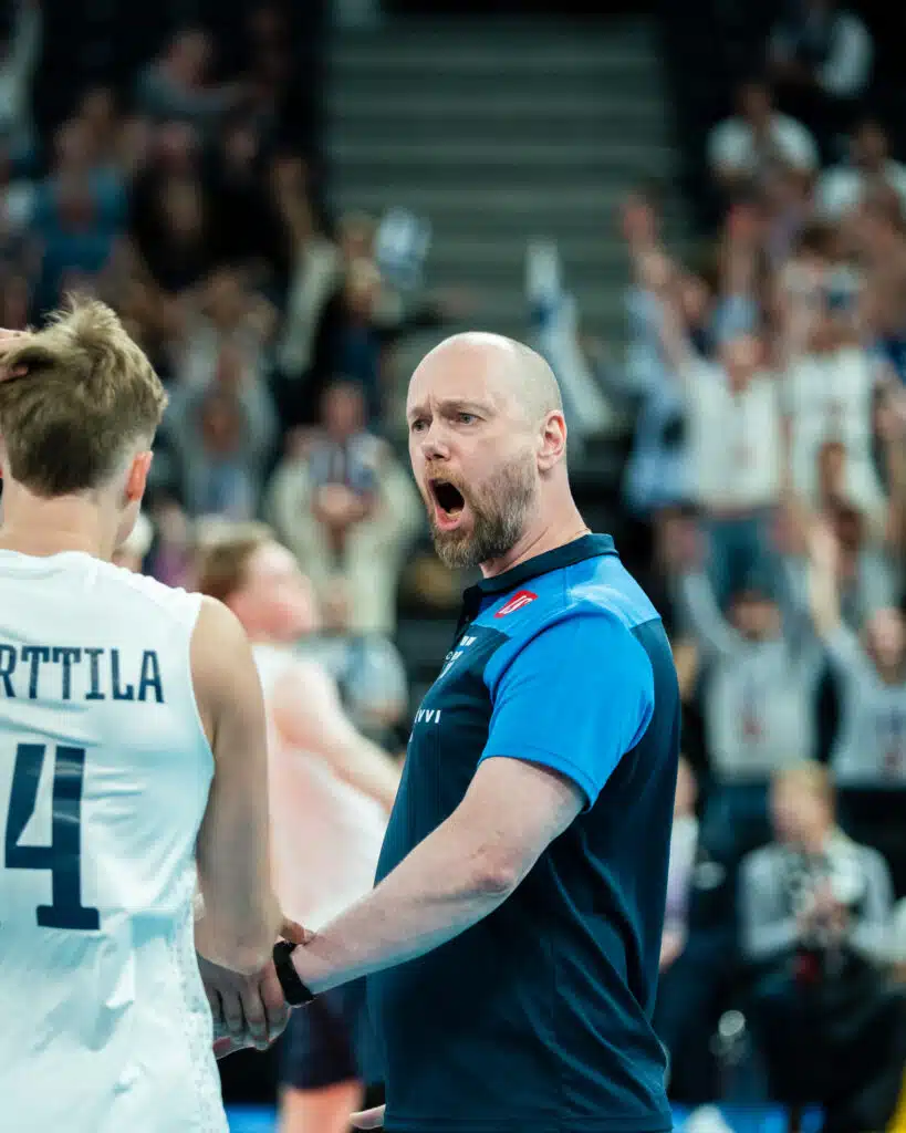 Veljekset romahtivat - lohkovoitto sivusuun Olli Kunnari, Veljekset