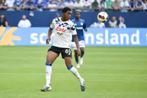 Erikoinen siirtokuvio: Chelsea osti teinin Italiasta 47 miljoonalla - pelaa toisessa Valioliigajoukkueessa Erikoinen siirtokuvio: Chelsea osti teinin Italiasta 47 miljoonalla – pelaa toisessa Valioliigajoukkueessa