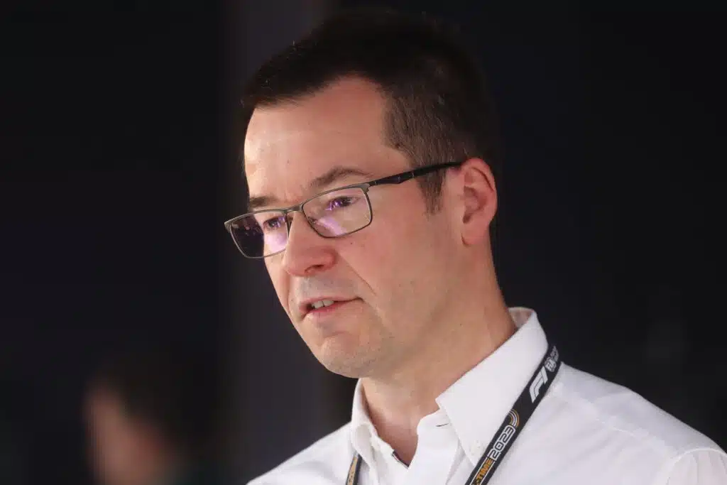 F1-talli kaappasi Valtteri Bottakselle tutun pomon Mike Elliott, 2023