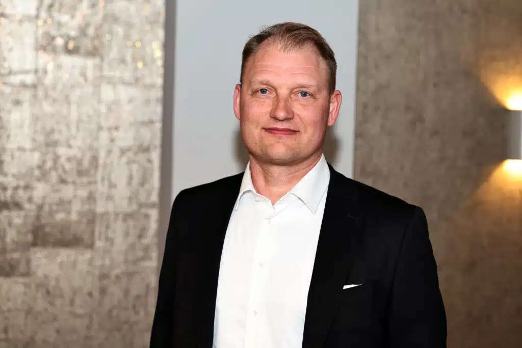 SM-liigan pomo lähtee lätkimään Jussi Markkanen