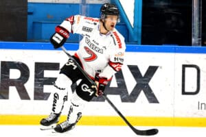 Raju ylilyönti – SM-liigan ottelussa väkivaltainen purkaus