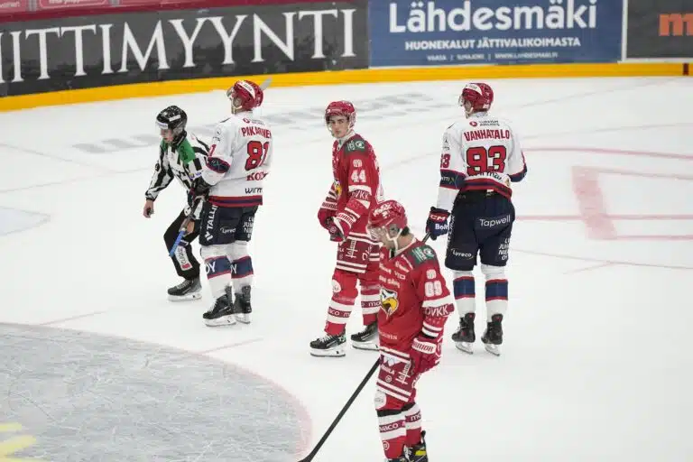 Sportin Brett Harrison ottelussa HIFK:ta vastaan