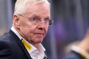 Hienoja sanoja tappionkin hetkellä - Kari Jalonen lähetti ison viestin Jonne Virtaselle Tapparan päävalmentaja Kari Jalonen