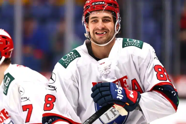 HIFK:n Niko Huuhtanen Stadin derbyssä lokakuussa 2026