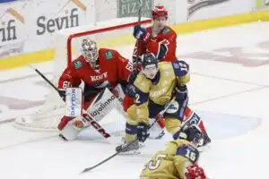 HIFK:n tähti palasi kokoonpanoon ja teki heti taas jäätävän tempun HIFK:n maalivahti Hugo Alnefelt ottelussa Kiekko-Espoota vastaan lokakuussa 2026