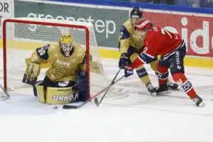 Petteri Rimpinen nimitteli HIFK:n tähteä suorassa lähetyksessä "läskiksi" - nyt kuultiin selitys Kiekko-Espoo maalivahti Petteri Rimpinen ottelussa HIFK:ta vastaan lokakuussa 2026