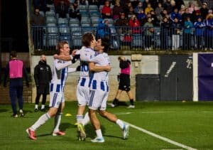 HJK:lta kova temppu mestaruustaistelussa, KuPS putosi kyydistä